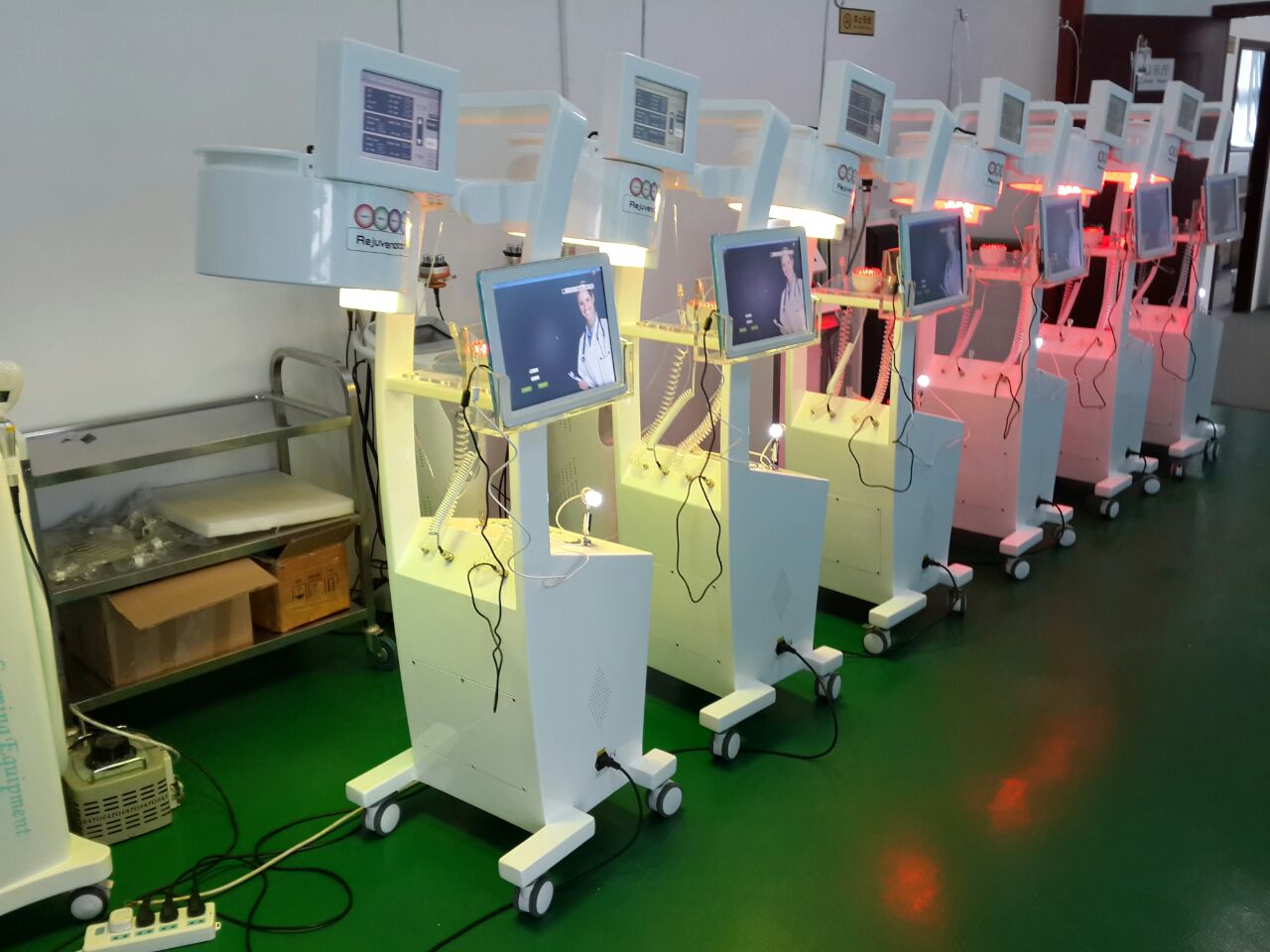 Laser And LED Hair Loss Treatment Machine Laser And LED Hair Loss Treatment Machine